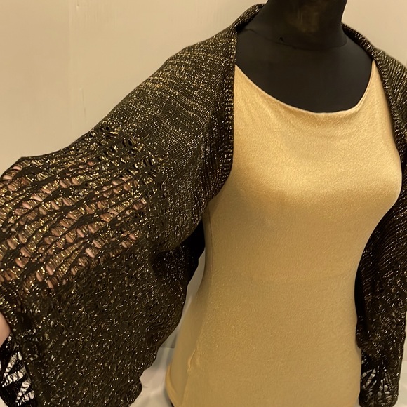 NWT Womens Black w/Metallic Threading Crop Evening Shrug open front Sweater S/M - Picture 14 of 16